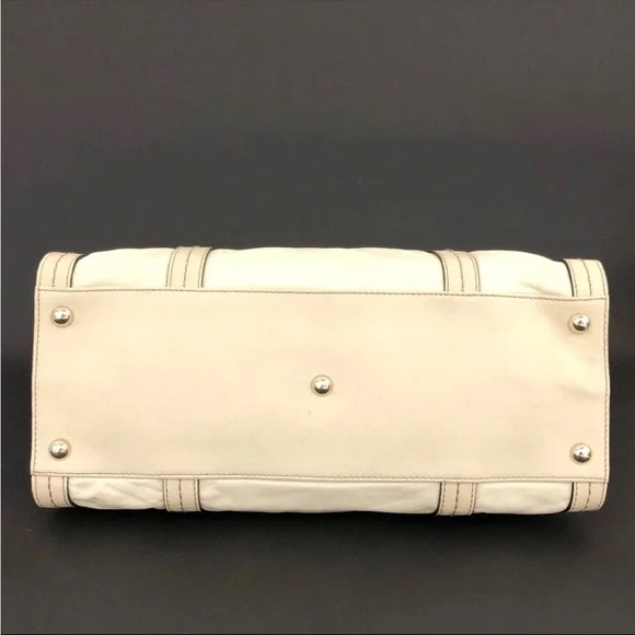 Gucci Duchessa Leather Boston Bag Cream Bow Crest Charm Top Handle. (COA). - Picture 8 of 15